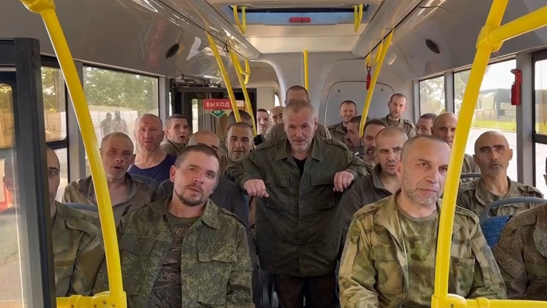 Списки пленных на украине 2023. Украинские военные. Украинские военные в плену. Военнослужащие России.