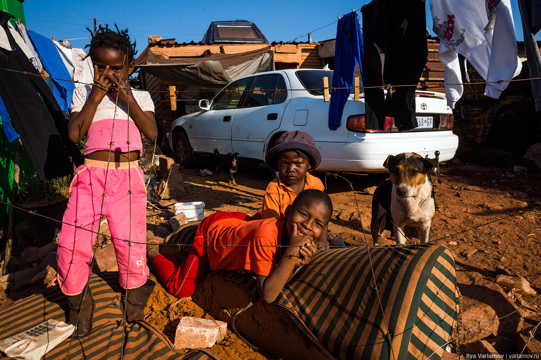 Lives in africa. Претория ЮАР трущобы. Богатая Африка. ЮАР богата.