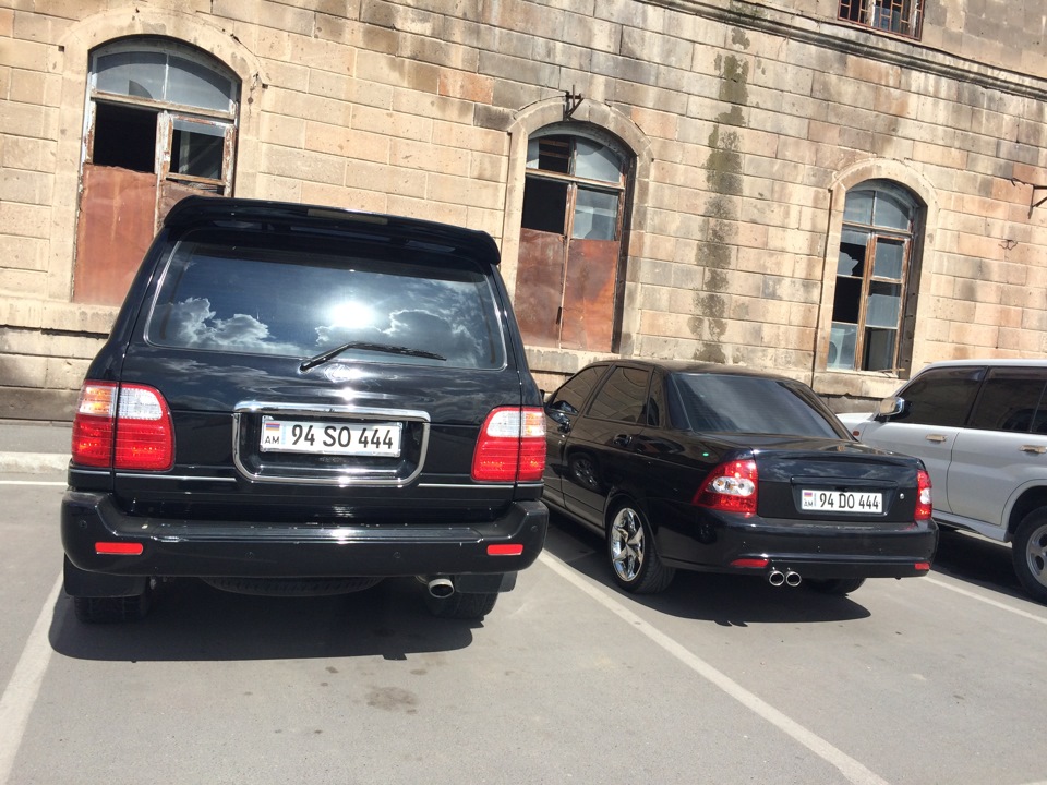 Армянские номера на машине в россии. Номер автомобиля Армения. Армения номера машин. Номера машин из Армении. Дорогие армянские номера.